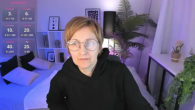 Paris Cherry online show from 03.22.26