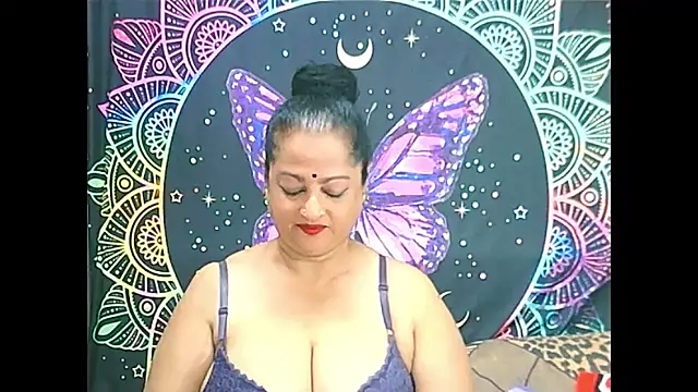 Snapshot of matureindian chatting on 03.03.25 matureindian online show from 03.03.25