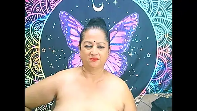 Snapshot of matureindian chatting on 03.04.25 matureindian online show from 03.04.25