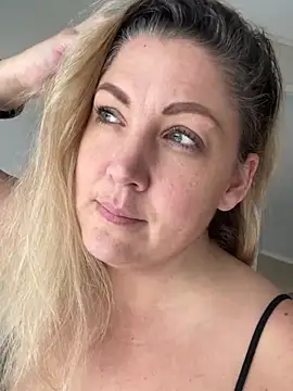 Snapshot of Anna_Alexa chatting on 01.09.25 Anna Alexa online show from 01.09.25