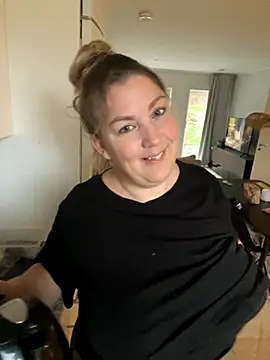 Anna Alexa online show from 11.06.25