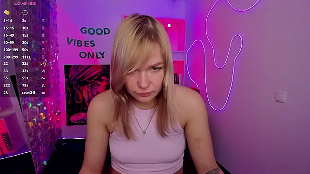 Snapshot of BellaDreamy chatting on 02.25.26 BellaDreamy online show from 02.25.26