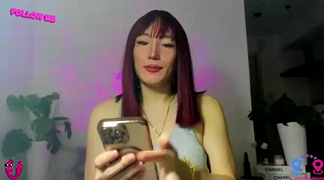 Snapshot of hottycrishina chatting on 02.15.25 hottycrishina online show from 02.15.25