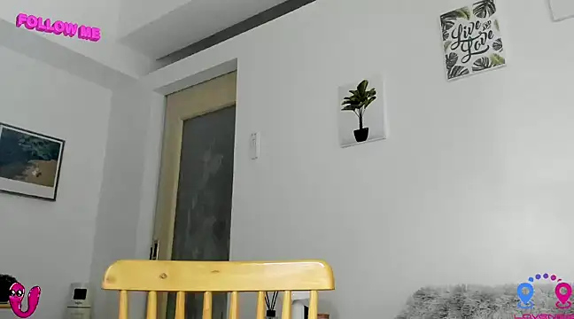 Snapshot of hottycrishina chatting on 03.03.25 hottycrishina online show from 03.03.25