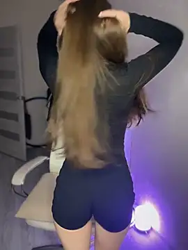 Snapshot of so_cutes chatting on 12.08.24 so cutes online show from 12.08.24