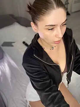 so cutes online show from 02.25.25