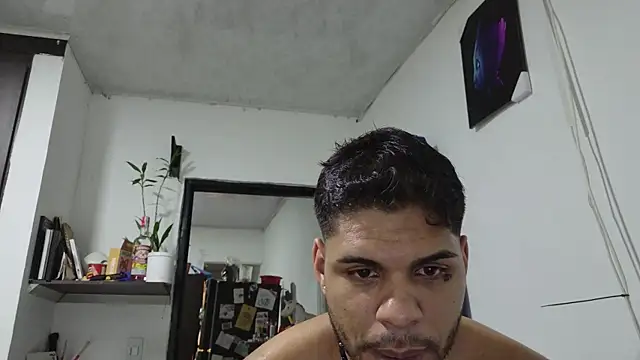Snapshot of starguy_28 chatting on 05.25.26 starguy 28 online show from 05.25.26