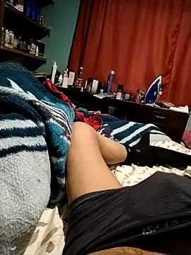 Snapshot of gusaven chatting on 10.20.25 gusaven online show from 10.20.25