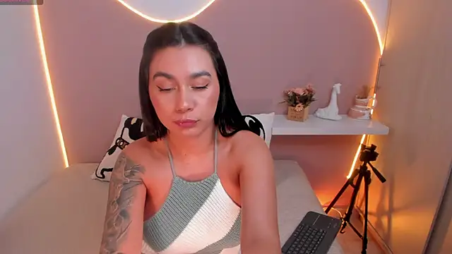 EllieMitchell online show from 01.10.25