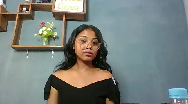 Snapshot of naya86 chatting on 01.16.25 naya86 online show from 01.16.25