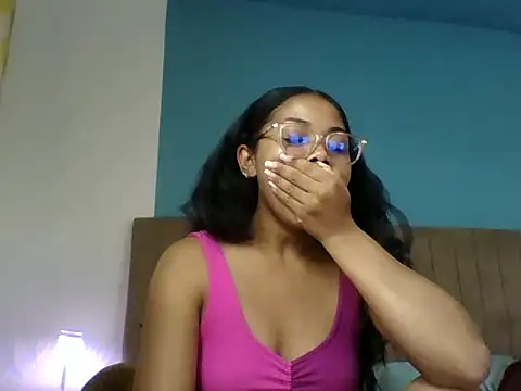 Snapshot of naya86 chatting on 10.25.25 naya86 online show from 10.25.25