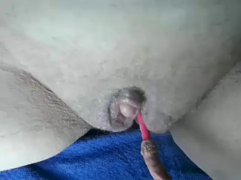 Snapshot of heidi60 chatting on 12.01.24 heidi60 online show from 12.01.24