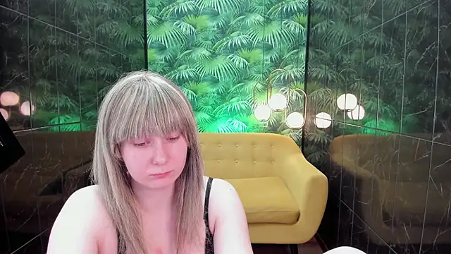 Snapshot of AlanaDreamy chatting on 01.12.25 AlanaDreamy online show from 01.12.25