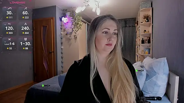 Snapshot of SweetLanna chatting on 01.02.25 SweetLanna online show from 01.02.25