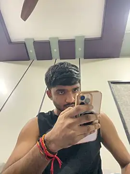 Snapshot of playboy0133 chatting on 09.14.25 playboy0133 online show from 09.14.25