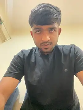 Snapshot of playboy0133 chatting on 11.08.25 playboy0133 online show from 11.08.25