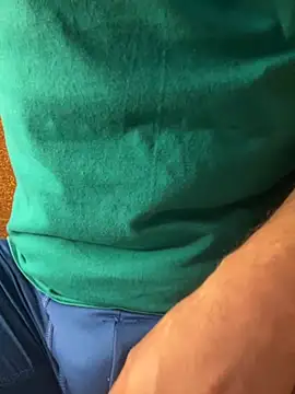 Snapshot of MarkReeds chatting on 11.01.25 MarkReeds online show from 11.01.25