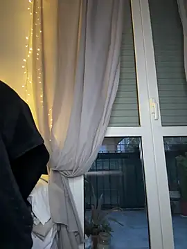 Snapshot of Wet-Pussycat chatting on 03.19.25 Wet-Pussycat online show from 03.19.25