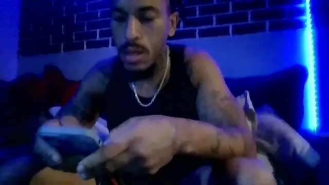 Snapshot of BigWayneBabyXXX chatting on 10.27.25 BigWayneBabyXXX online show from 10.27.25