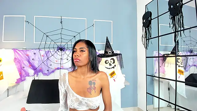 Snapshot of Blackrosse__ chatting on 10.25.25 Blackrosse online show from 10.25.25