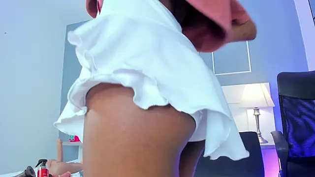 Snapshot of Blackrosse__ chatting on 11.29.25 Blackrosse online show from 11.29.25