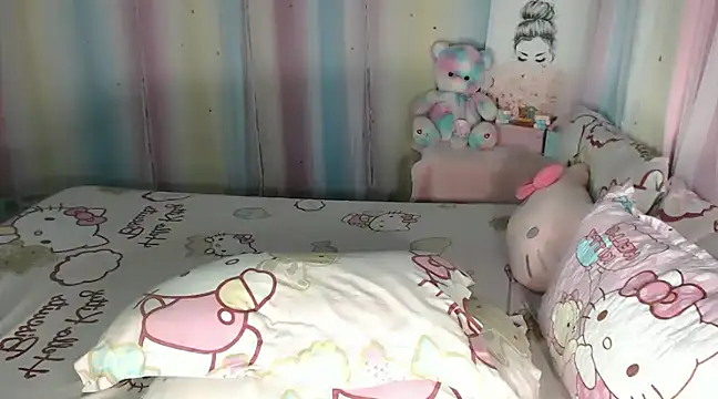 hersheykisses07 online show from 02.16.25