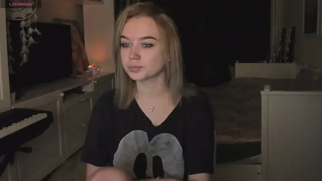 MaryDreaminess online show from 12.12.24