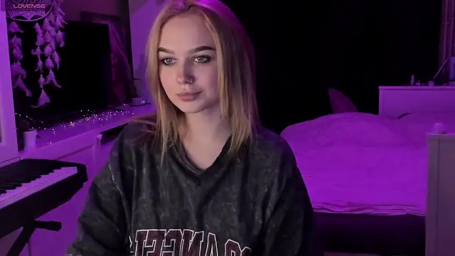 MaryDreaminess online show from 01.31.25