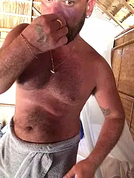 Snapshot of fuckerplayer1 chatting on 02.21.25 fuckerplayer1 online show from 02.21.25