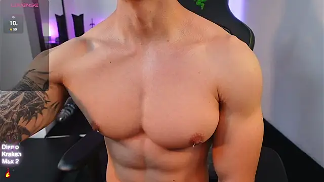 Snapshot of knimh chatting on 09.21.25 knimh online show from 09.21.25