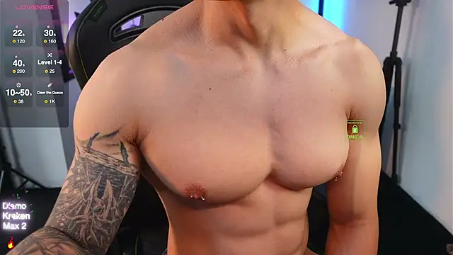 Snapshot of knimh chatting on 10.22.25 knimh online show from 10.22.25