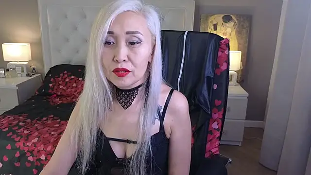 RoxalanaStar online show from 10.07.25