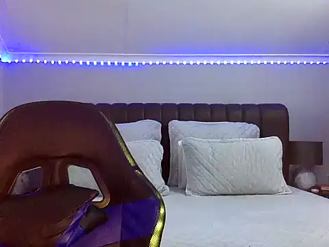 BOOTYBANGER24xx online show from 11.04.25