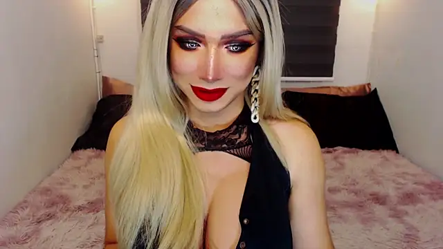 Snapshot of HugeCockDominantXxX chatting on 06.05.26 HugeCockDominantXxX online show from 06.05.26