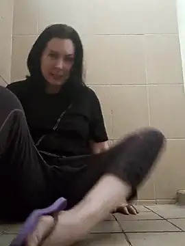 Snapshot of DesreRose chatting on 02.27.26 DesreRose online show from 02.27.26