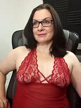 Snapshot of DesreRose chatting on 04.09.26 DesreRose online show from 04.09.26