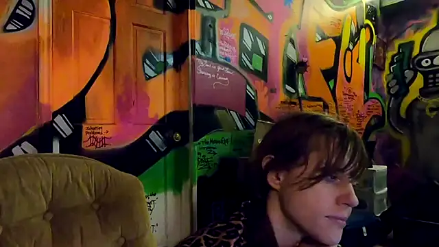 Snapshot of TheDaisyChaos chatting on 02.17.25 TheDaisyChaos online show from 02.17.25