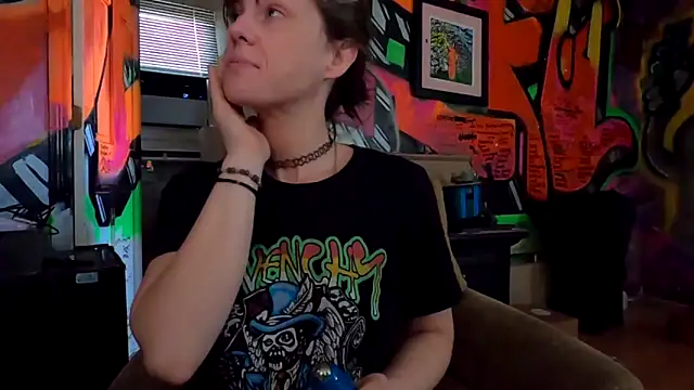 Snapshot of TheDaisyChaos chatting on 02.20.25 TheDaisyChaos online show from 02.20.25