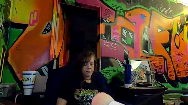 Snapshot of TheDaisyChaos chatting on 02.25.25 TheDaisyChaos online show from 02.25.25