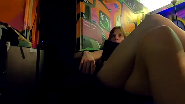 Snapshot of TheDaisyChaos chatting on 02.27.25 TheDaisyChaos online show from 02.27.25