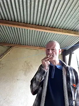 Snapshot of Perv10 chatting on 11.01.25 Perv10 online show from 11.01.25