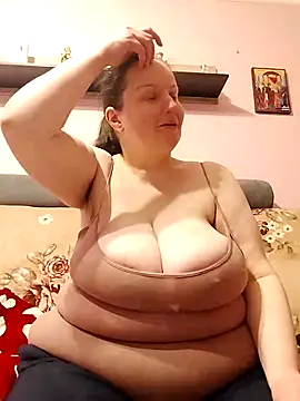 BustyLadyAlma online show from 03.06.26