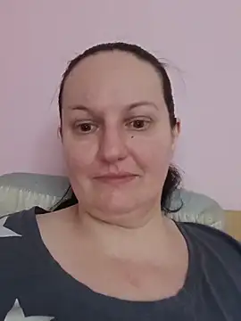 BustyLadyAlma online show from 06.13.26