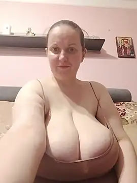BustyLadyAlma online show from 07.20.26