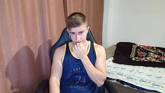 Snapshot of Todhorny9873 chatting on 12.20.24 Todhorny9873 online show from 12.20.24