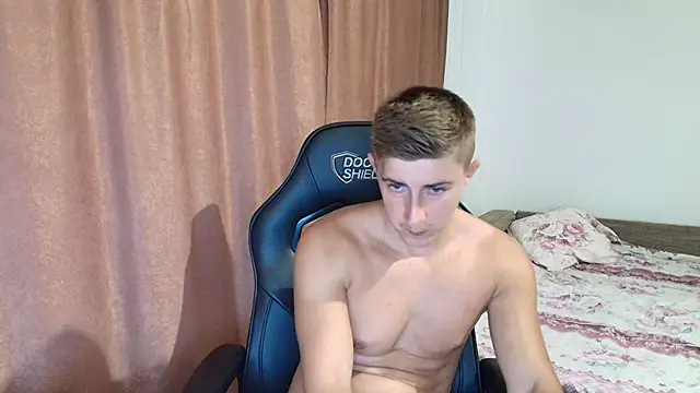 Snapshot of Todhorny9873 chatting on 02.13.25 Todhorny9873 online show from 02.13.25