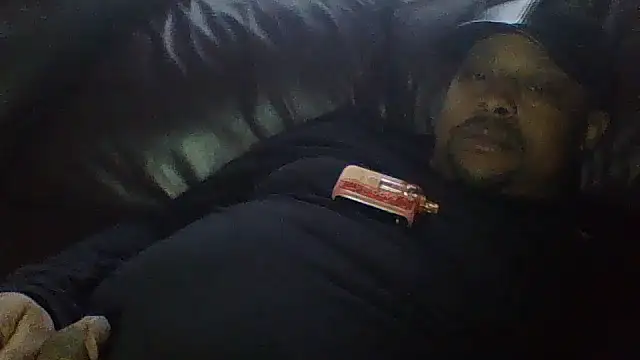 Snapshot of blaccowboy88 chatting on 03.25.26 blaccowboy88 online show from 03.25.26