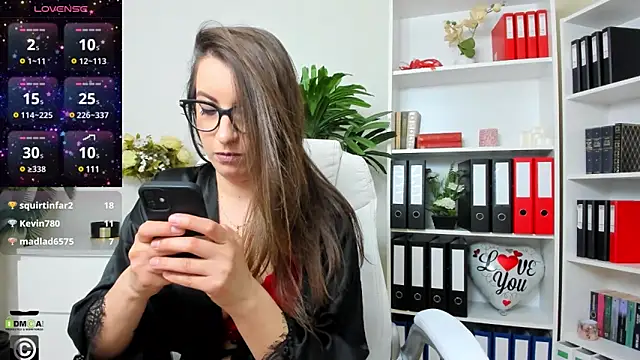 Snapshot of amayawest chatting on 01.18.25 amayawest online show from 01.18.25