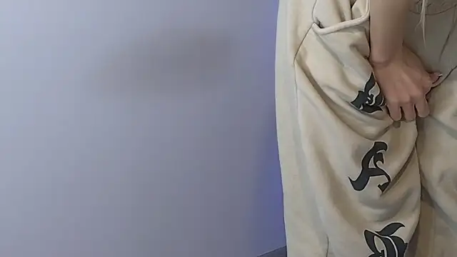 Snapshot of JuliaJuliette chatting on 03.19.25 JuliaJuliette online show from 03.19.25