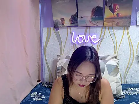 BURBERRY69 online show from 02.10.26